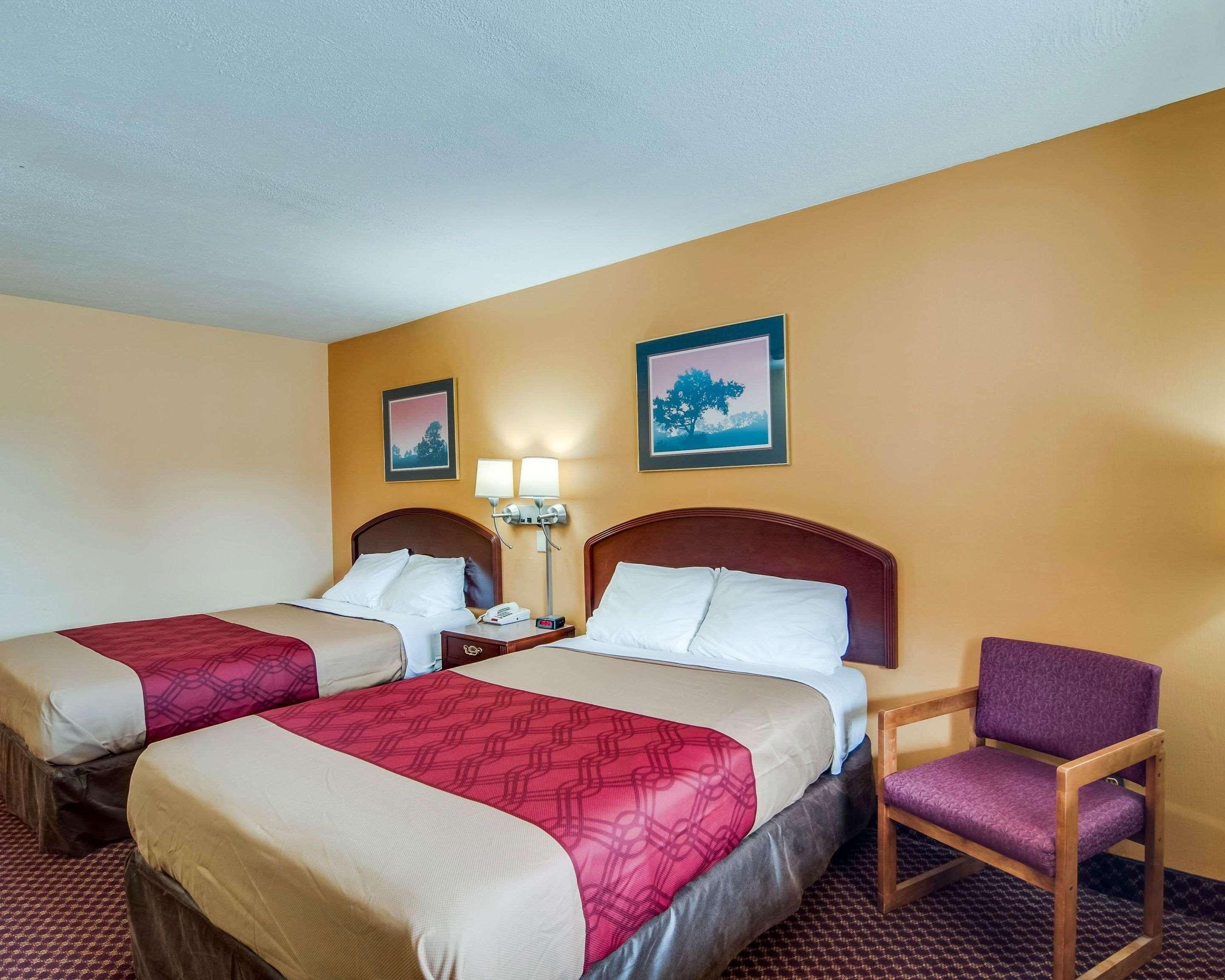 Econo Lodge Near Bluefield College Extérieur photo