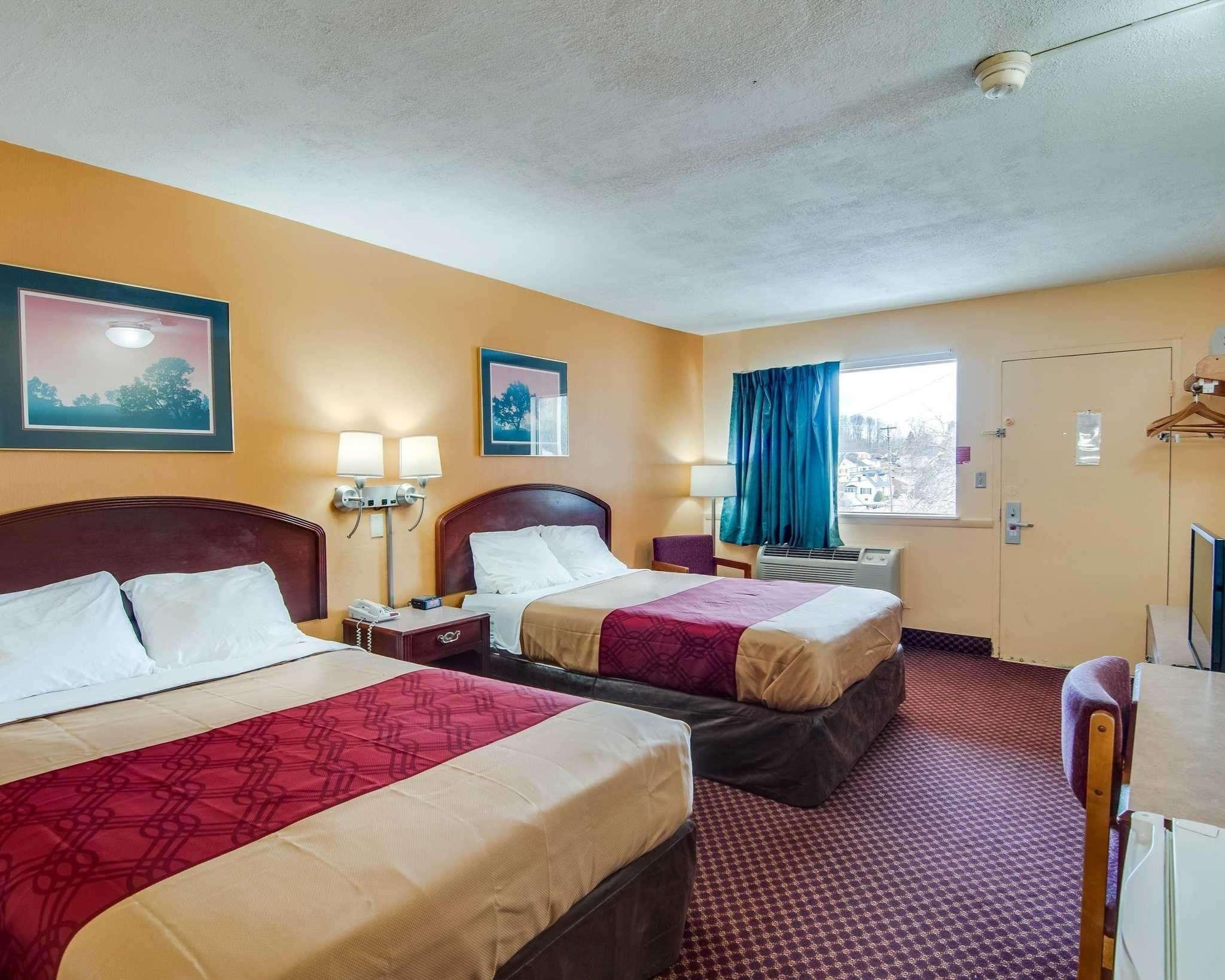 Econo Lodge Near Bluefield College Extérieur photo