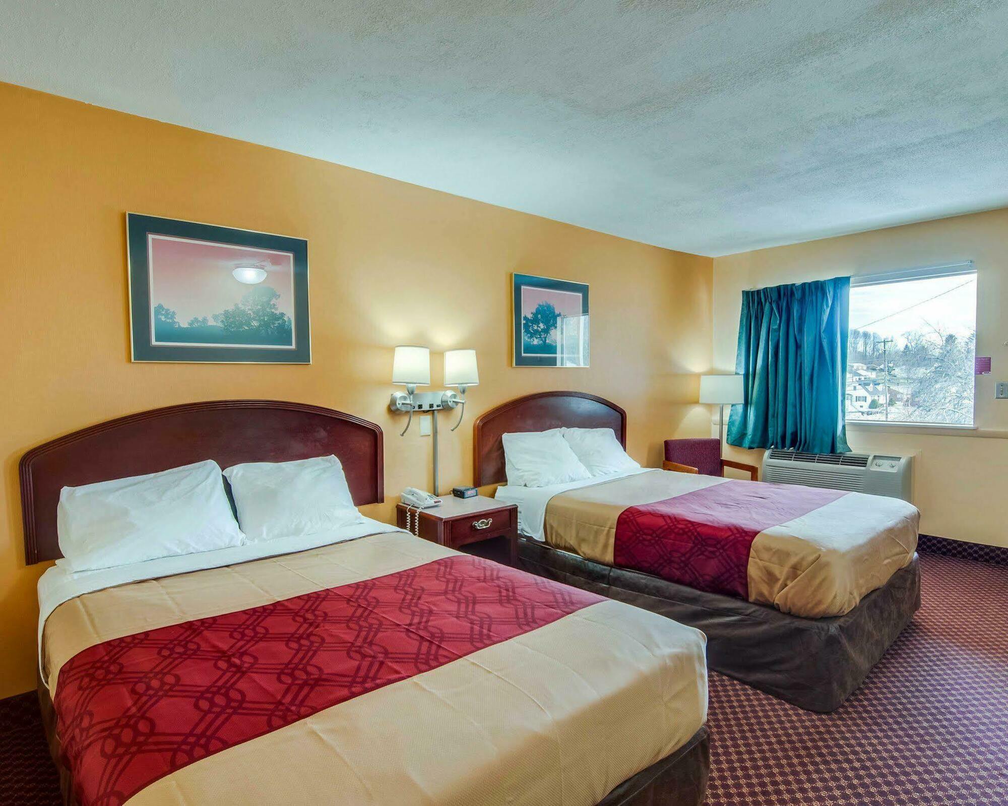 Econo Lodge Near Bluefield College Extérieur photo